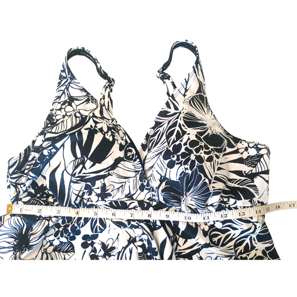 Swim Solutions Floral Print Flyaway Swim Dress size 18 Black/White NWT - Picture 6 of 12